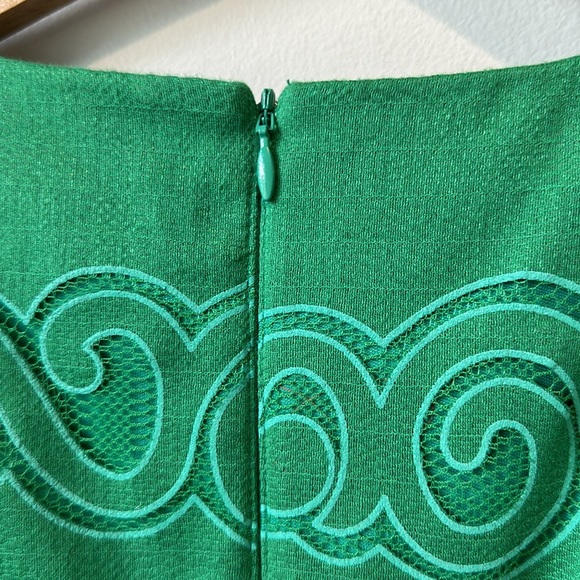 Eliza J Malta Kelly Green Lace Overlay Dress 4 - Picture 8 of 10
